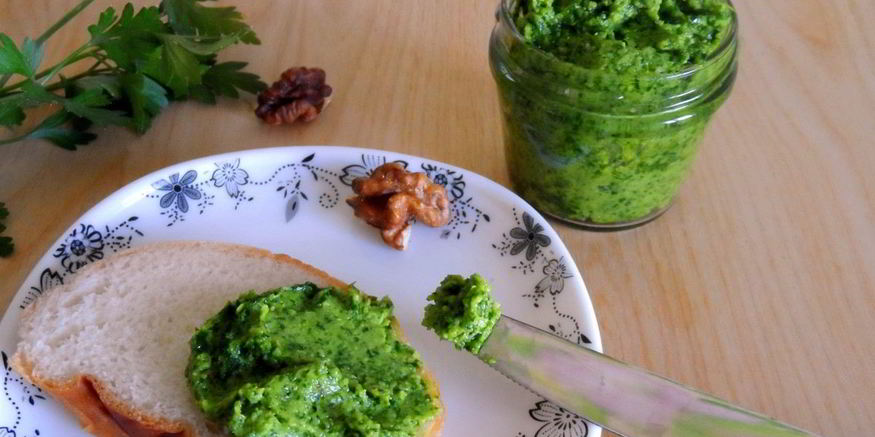 Рецепт песто из петрушки