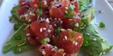 тартар из тунца с авокадо