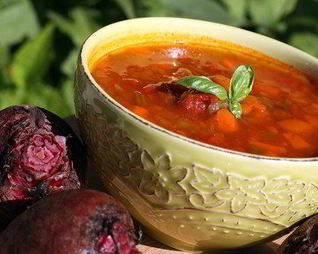 Борщ с копченой грудинкой по-литовски