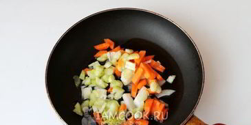 борщ с куриными крылышками