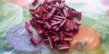 борщ со свекольной ботвой