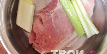 борщ со свининой