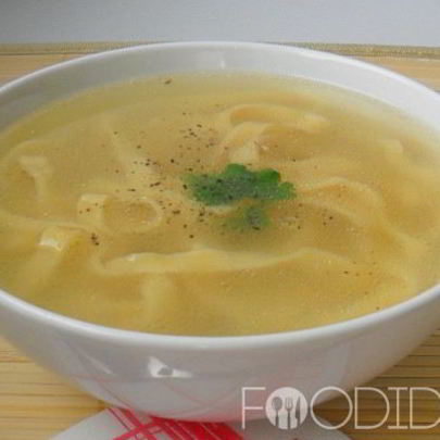 Бульон с лапшой