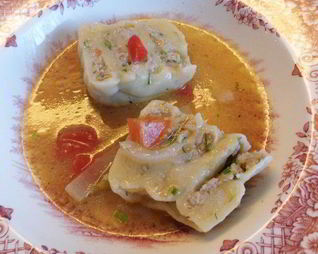 Пельменьчики в бульоне