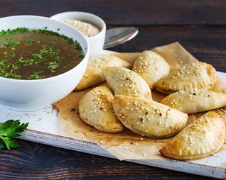 Пирожки с мясом к бульону