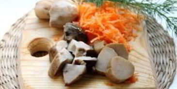 суп из белых грибов на мясном бульоне