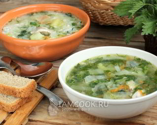 Суп с крапивой на курином бульоне