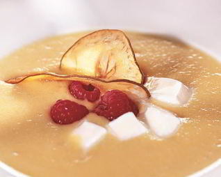 Фруктовый суп с пломбиром