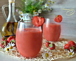 Гаспачо с клубникой