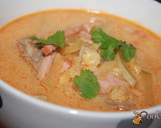 Гороховый суп на баранине с кабачком и сарделькой