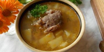 гороховый суп на говяжьей косточке