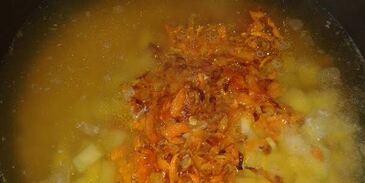 гороховый суп с фрикадельками