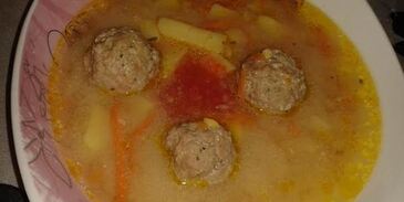 гороховый суп с фрикадельками