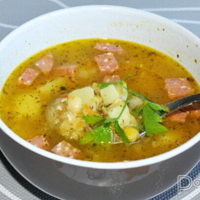 Гороховый суп с колбасой