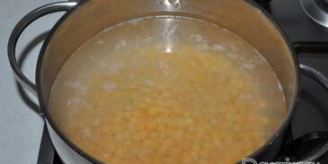 гороховый суп с колбасой