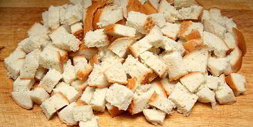 гороховый суп с копченостями и гренками