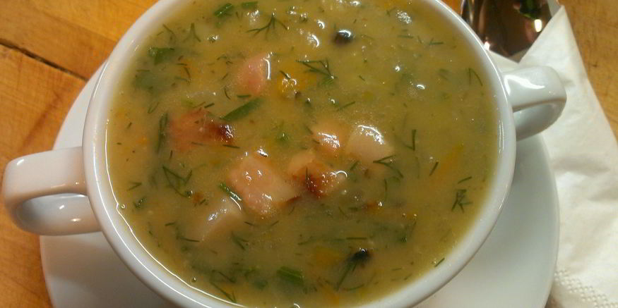 Рецепт горохового супа с копчеными ребрами и беконом