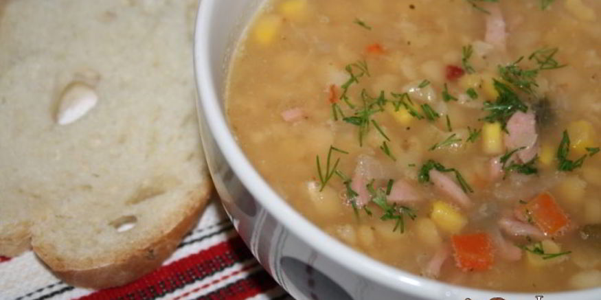 Рецепт горохового супа с сосисками и сладкоя кукурузоя