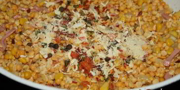 гороховый суп с сосисками и сладкой кукурузой