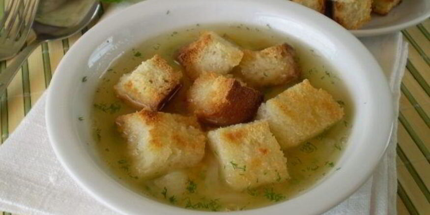 Рецепт горохового супа с сухариками