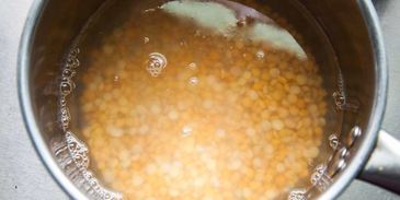 гороховый суп в хлебе