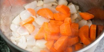 гороховый суп в хлебе