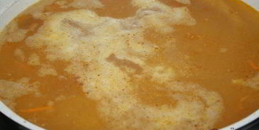 густой гороховый суп с куриной грудкой и чорризо