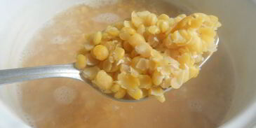 суп гороховый с копченой курицей