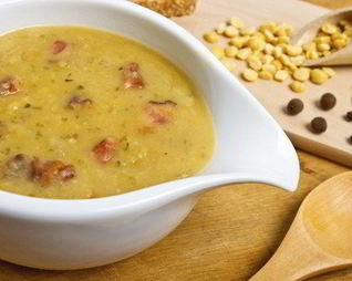 Суп гороховый с куриным мясом и копченостями