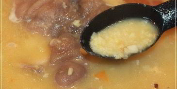 суп гороховый с рулькой поросячьей