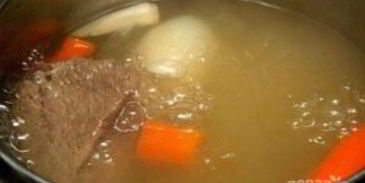 суп гороховый с сухариками