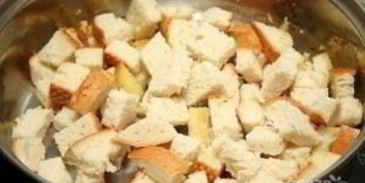 суп гороховый с сухариками