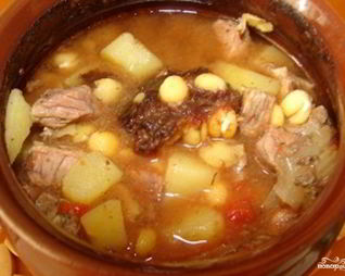 Суп гороховый в горшочке