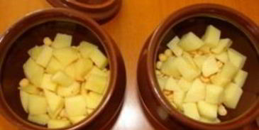 суп гороховый в горшочке