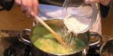 суп из риса и гороха