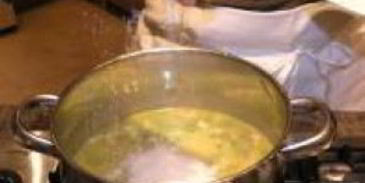 суп из риса и гороха