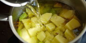 холодный крем-суп из свеклы