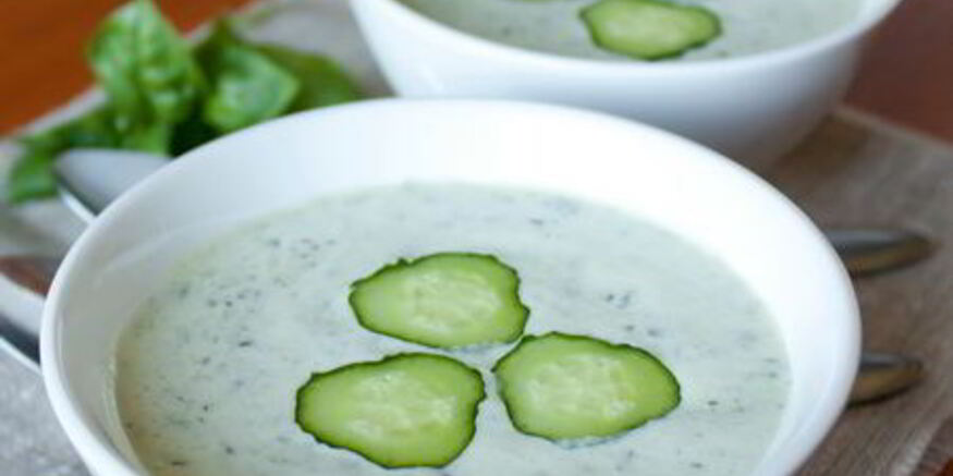 Рецепт холодного огуречного супа с зеленью
