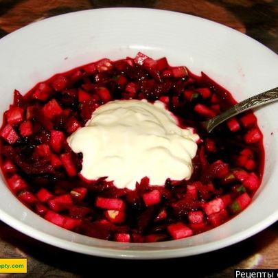 Холодный суп ботвинья из свеклы