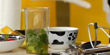 холодный суп из авокадо с креветками