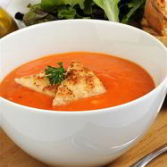 Рецепт Холодного супа из красных перцев с базиликом и крутонами