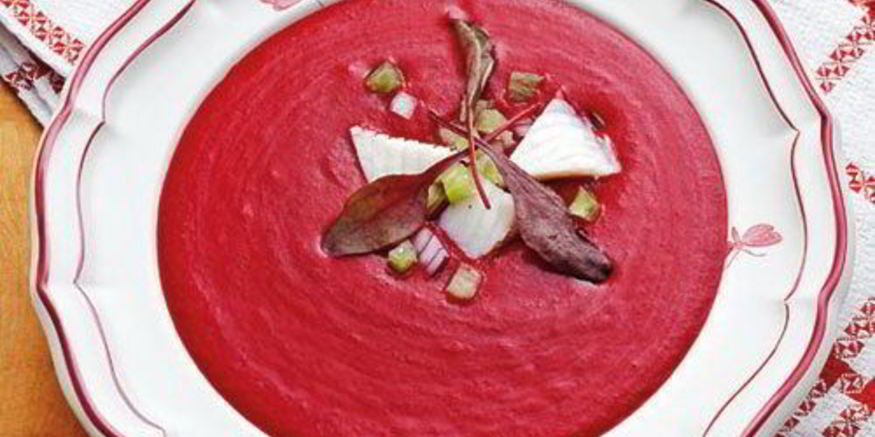 Рецепт холодного супа с тилапией и свекольной ботвой