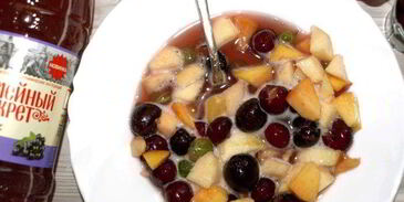 фруктово-ягодная окрошка