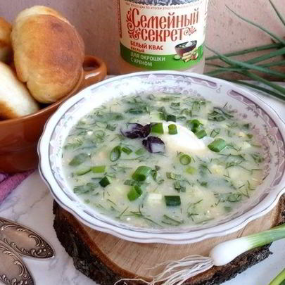 Летняя окрошка с репой и пирожками с мясом