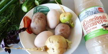 летняя окрошка с репой и пирожками с мясом