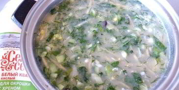 летняя окрошка с репой и пирожками с мясом