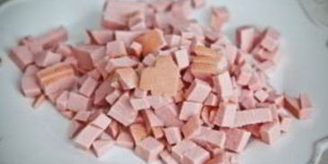 окрошка классическая с колбасой на воде