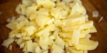 окрошка классическая с колбасой на воде