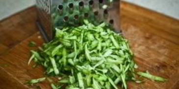 окрошка классическая с колбасой на воде