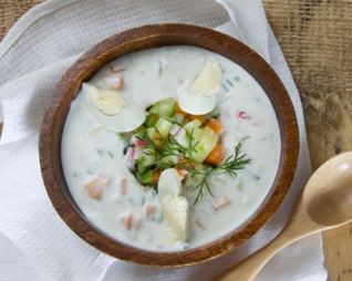 Окрошка на кефире с редисом и морковью